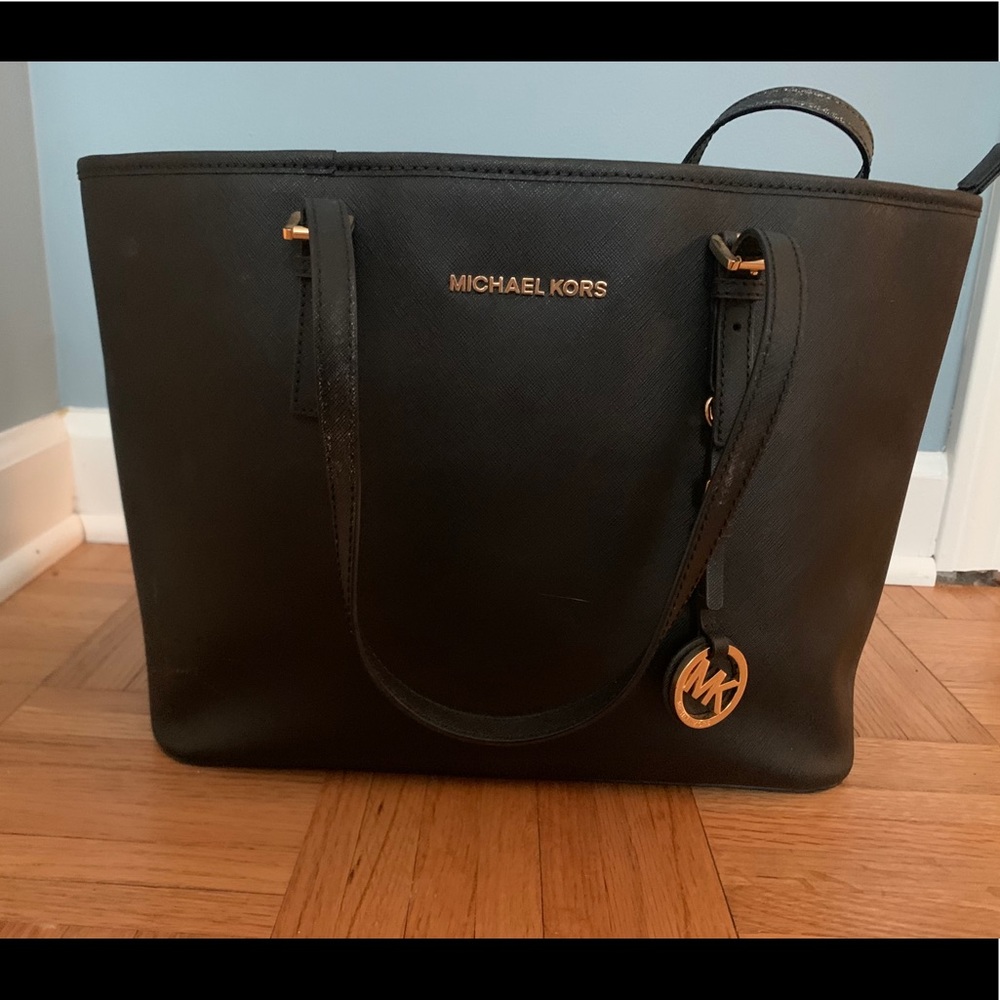Michael Kors Jet Set Medium Top-Zip Black Tote Bag